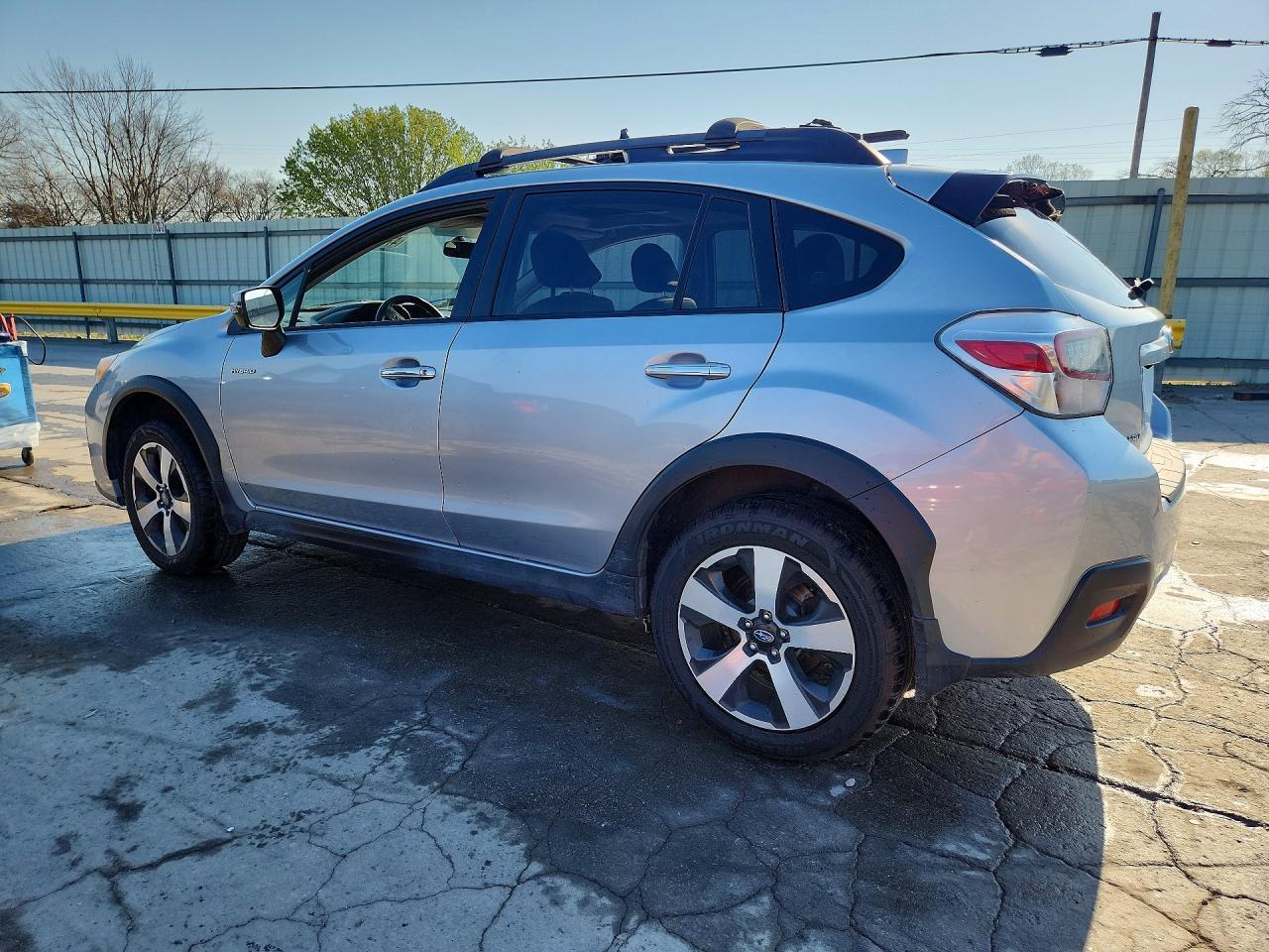 2016 Subaru Crosstrek 2.0I Hybrid Touring - Фото 2
