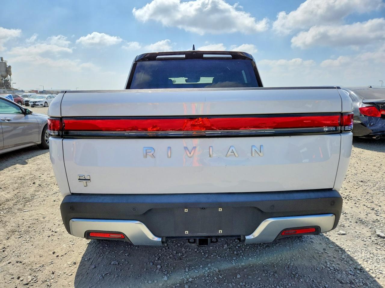 2024 Rivian R1T Adventure - Image 6