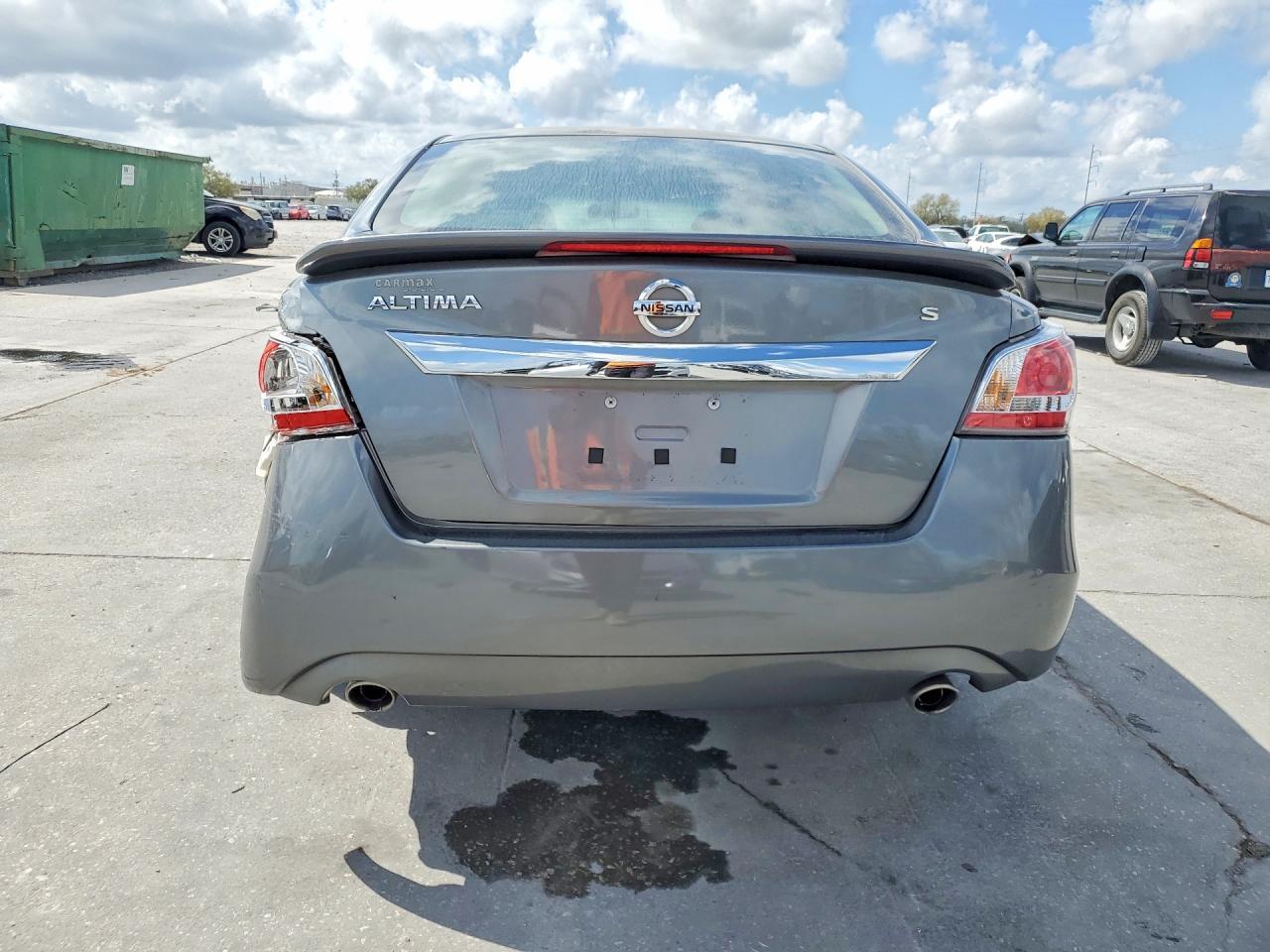 2015 Niss Altima 2.5 S - Image 6