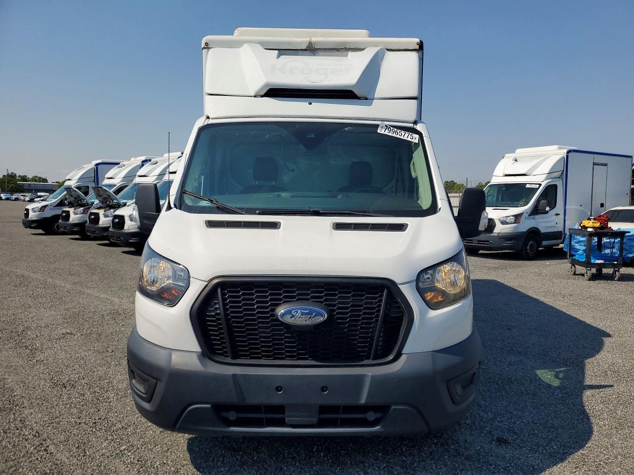 2020 Ford Transit Delivery Truck - Фото 5