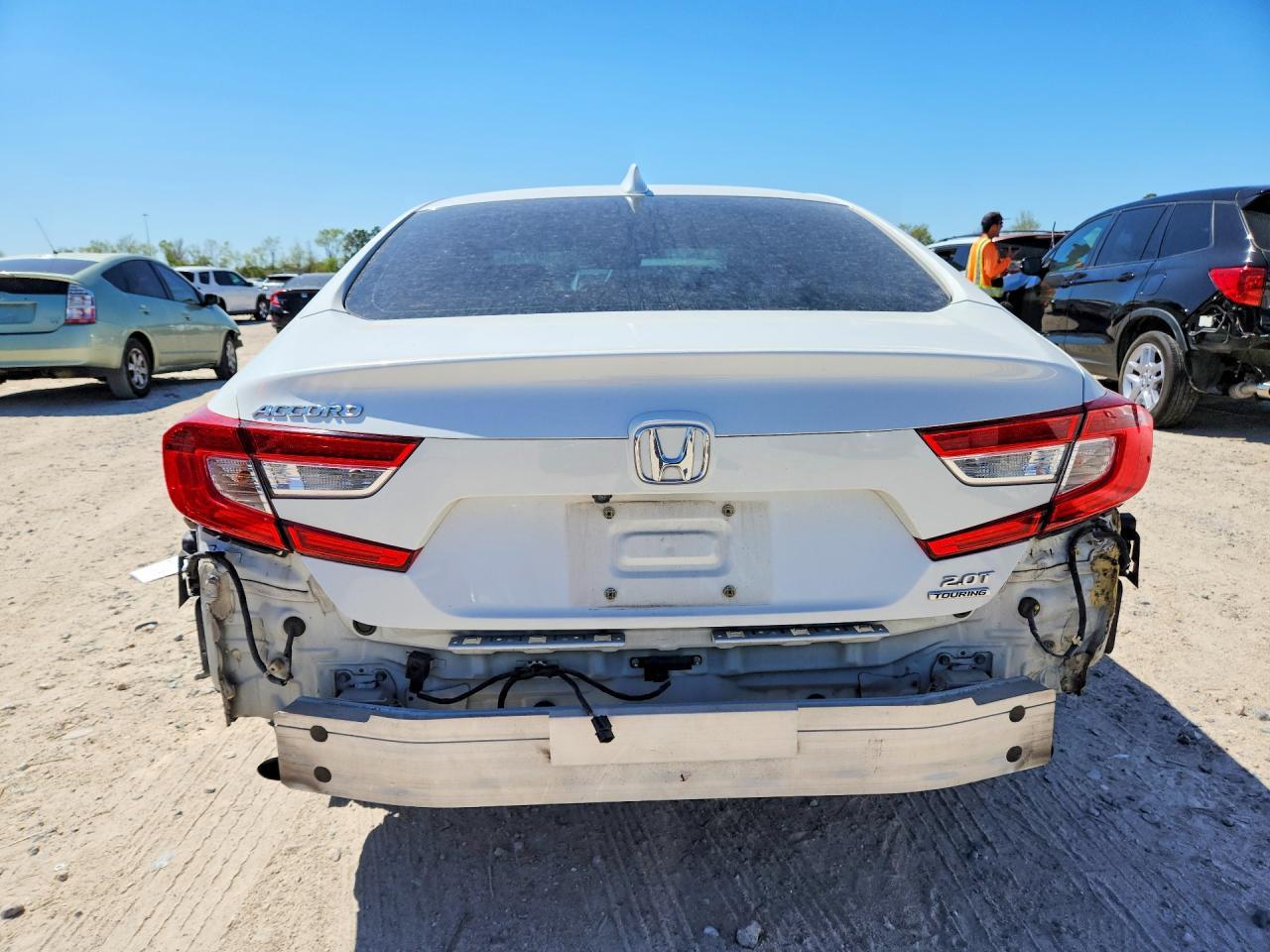 2020 Honda Accord Touring - Фото 6