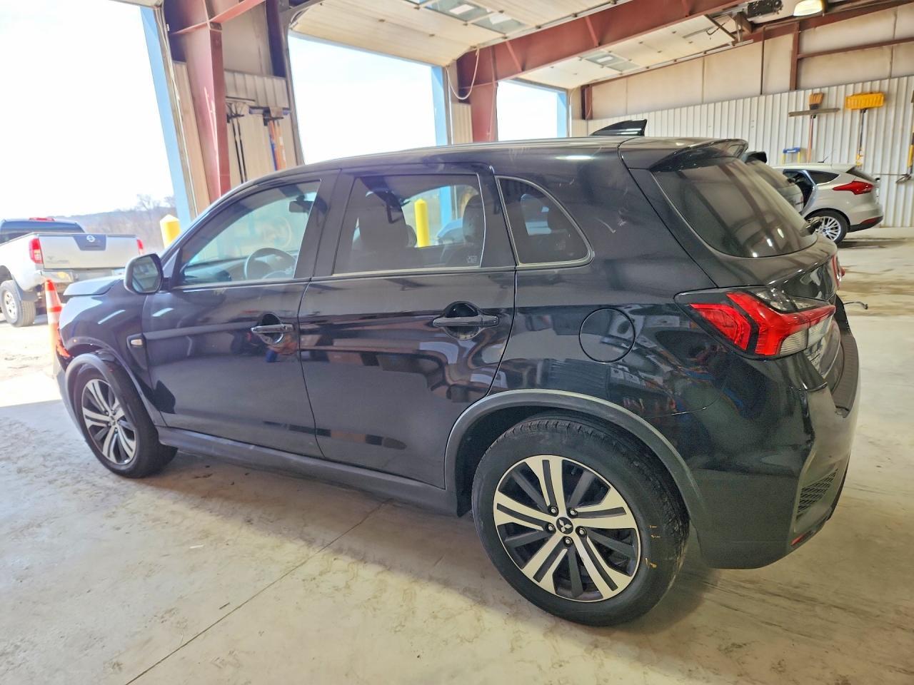 2020 Mitsubishi Outlander Sport Es - Фото 2
