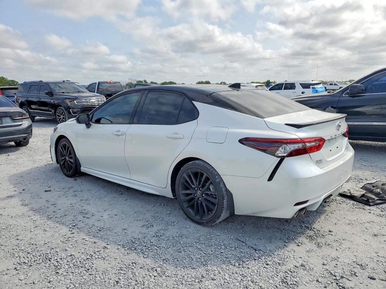 2023 Toyota Camry Xse - Фото 2