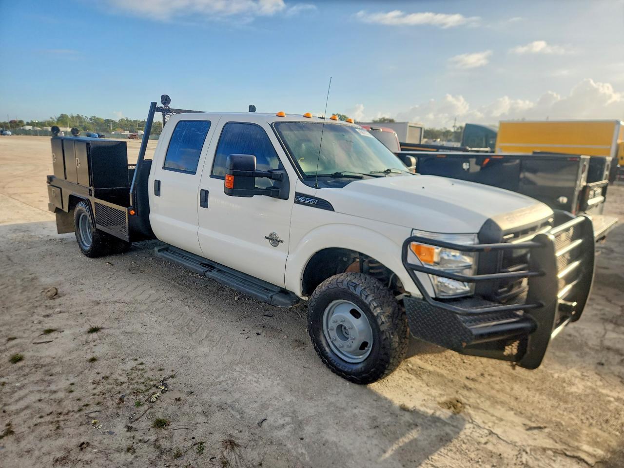 2015 Ford F350 Super Duty Utility / Service Truck - Фото 4