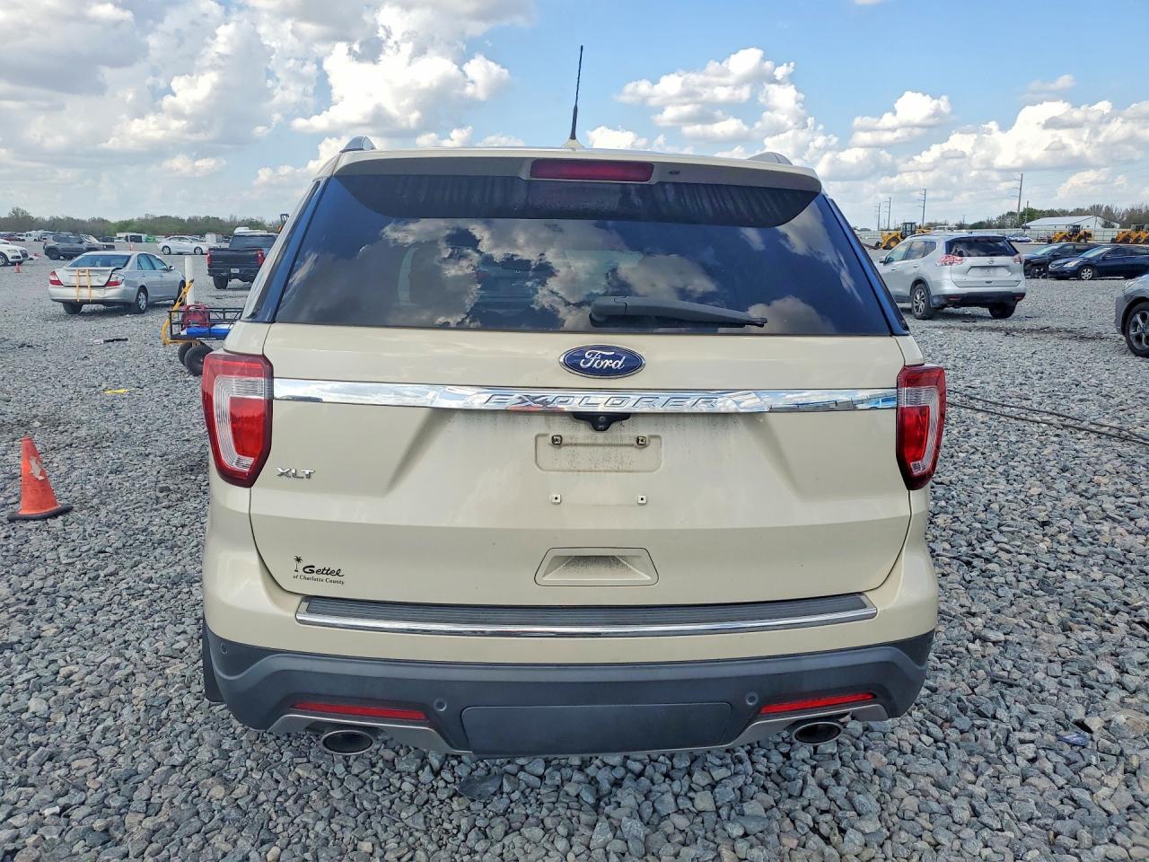 2018 Ford Explorer Xlt - Image 6