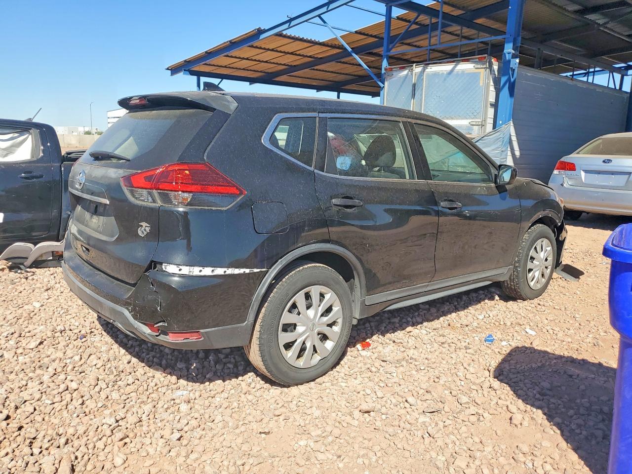 2017 Nissan Rogue S - Image 3