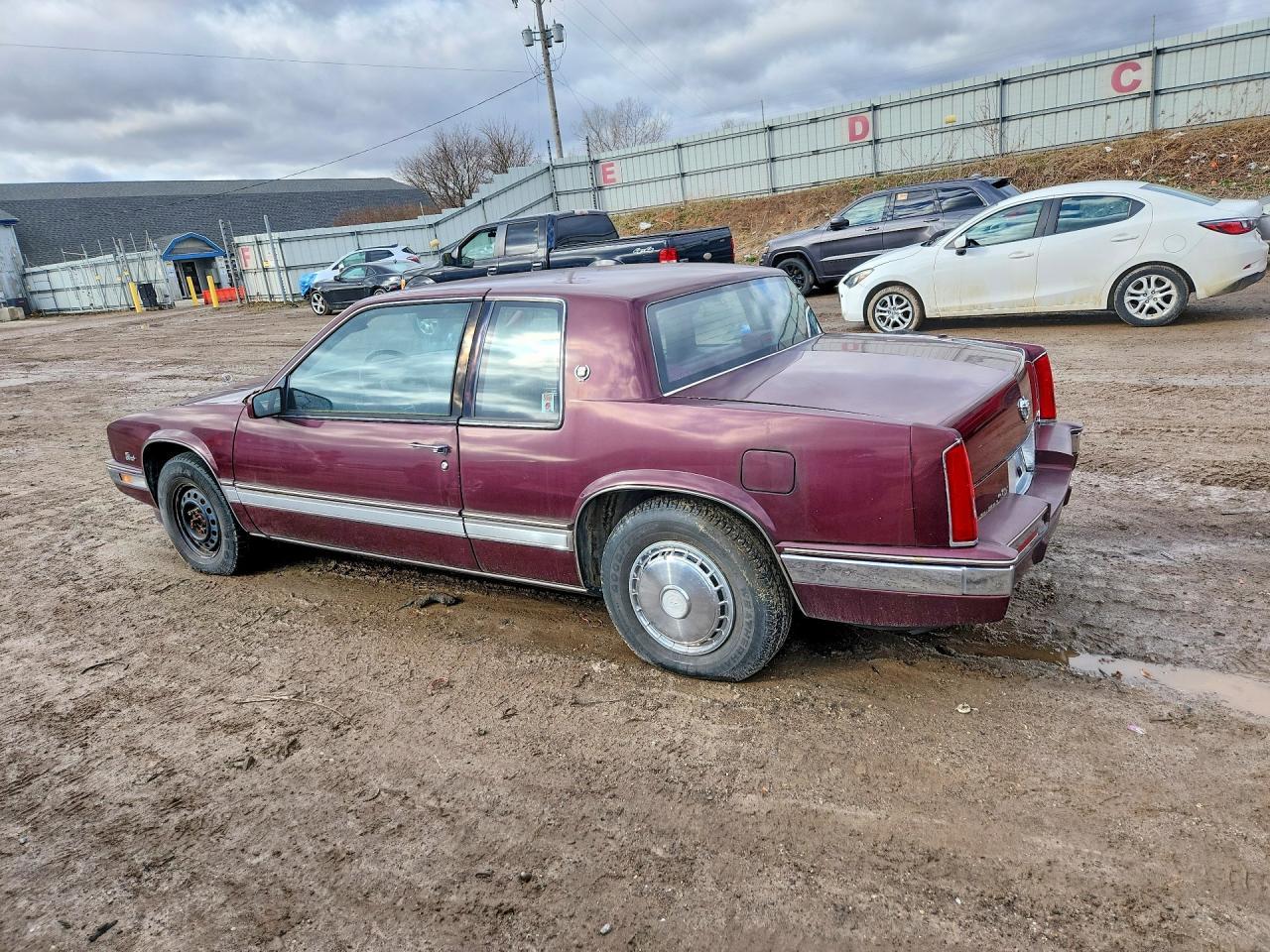 1986 Cadillac Deville - Image 2