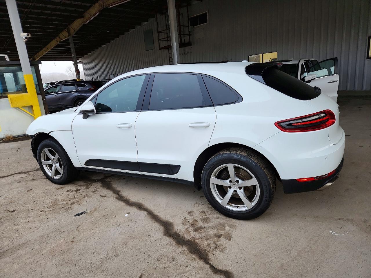 2017 Porsche Macan - Image 2