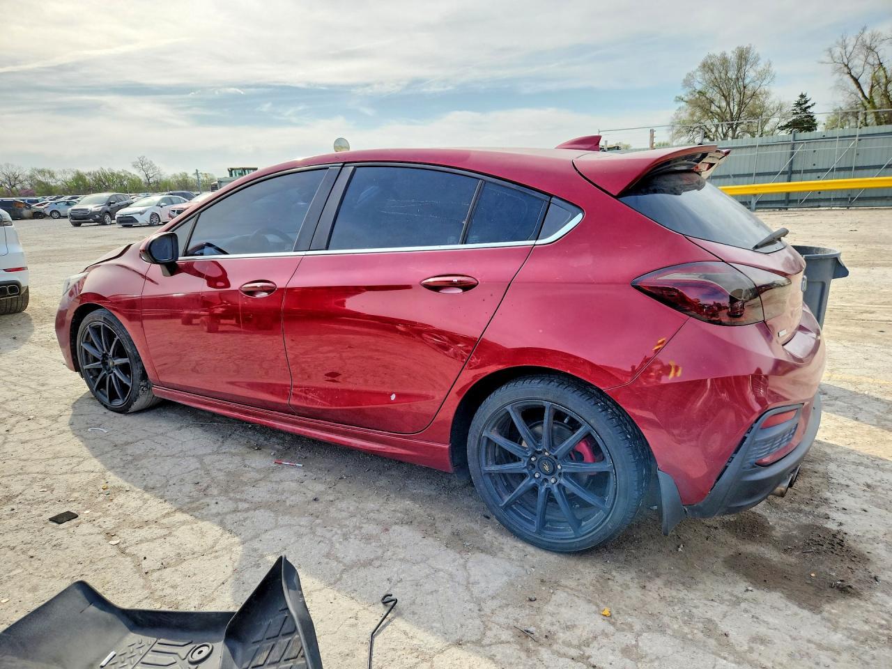 2017 Chevrolet Cruze Lt - Фото 2