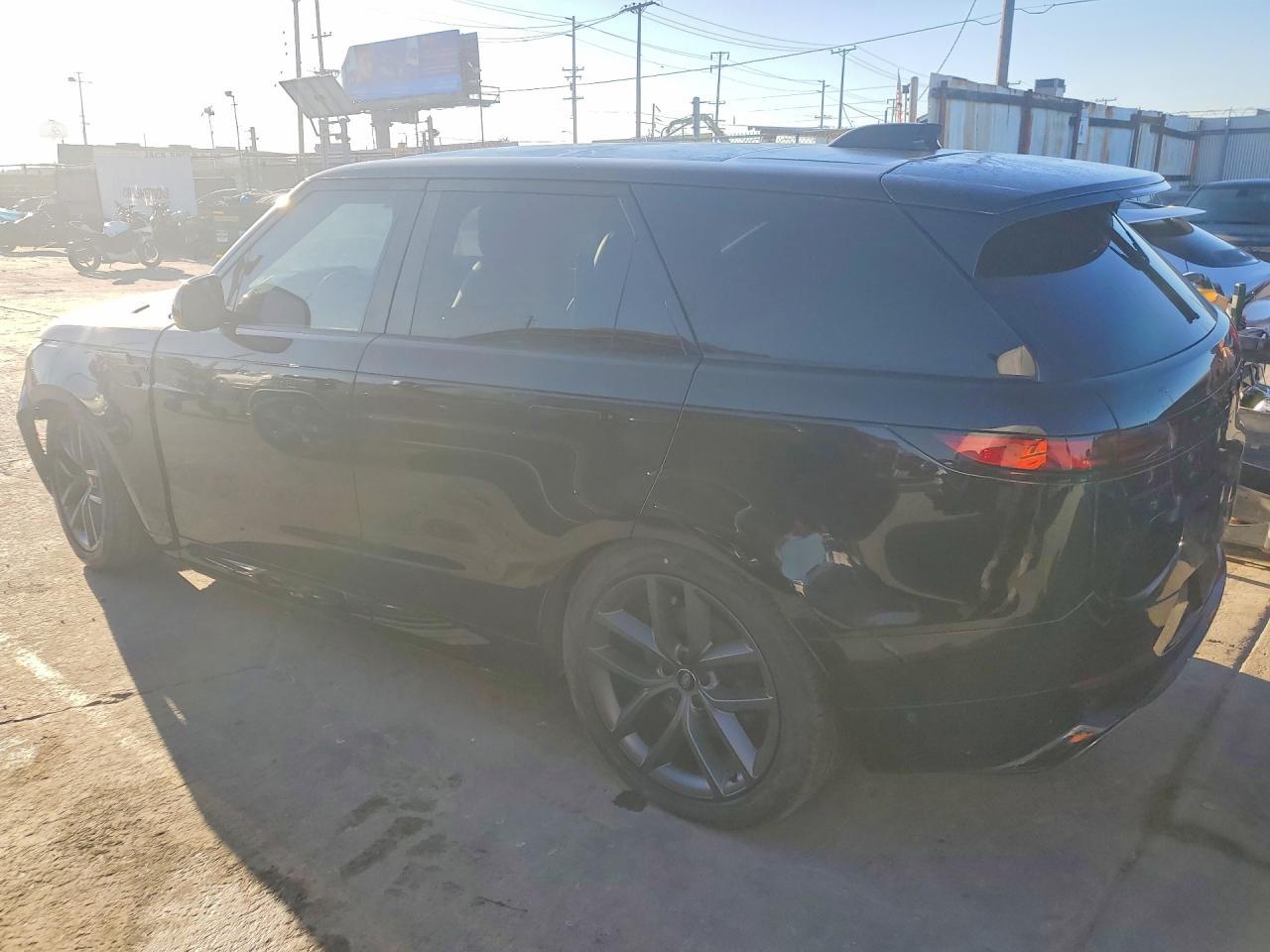 2023 Land Rover Range Rover Sport Dynamic Se - Image 2