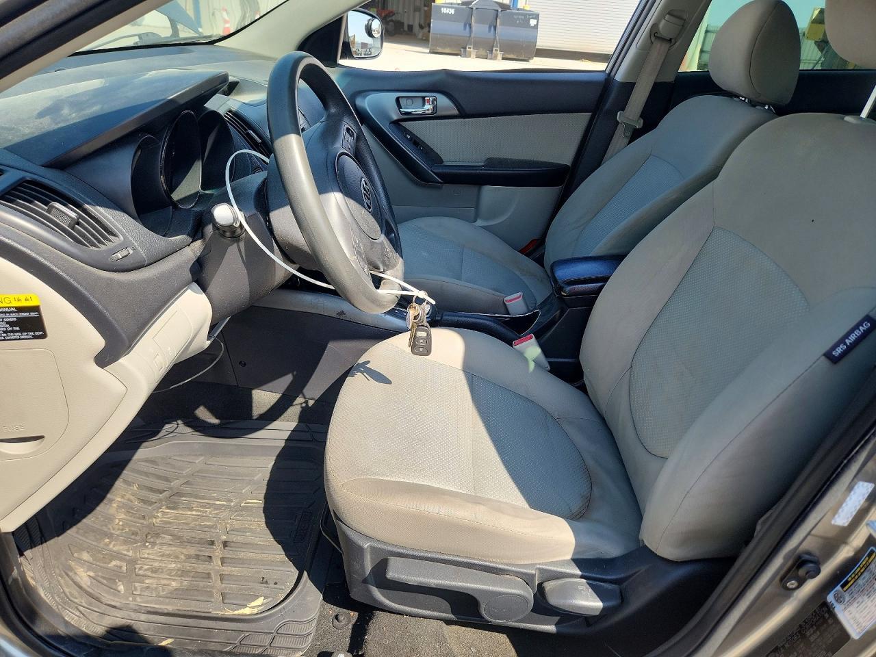 2013 Kia Forte - Image 7