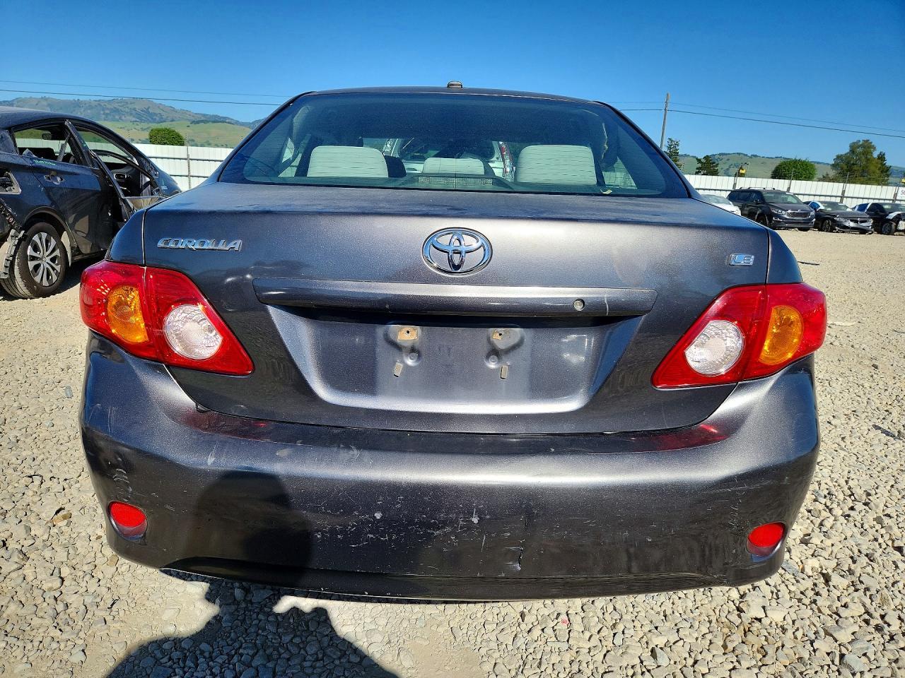 2010 Toyota Corolla Le - Image 6