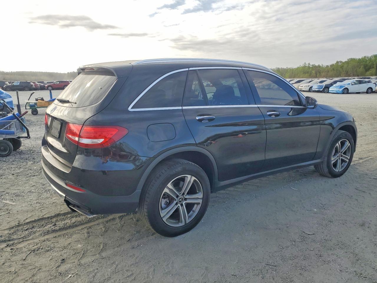 2018 Mercedes-Benz Glc 300 - Фото 3