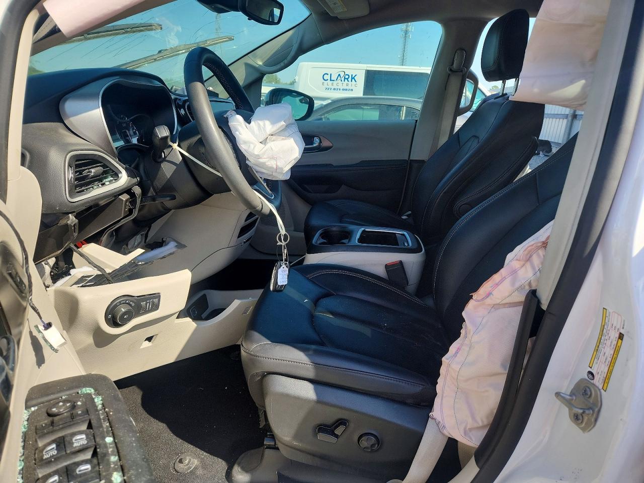 2024 Chrysler Pacifica Touring L - Image 7