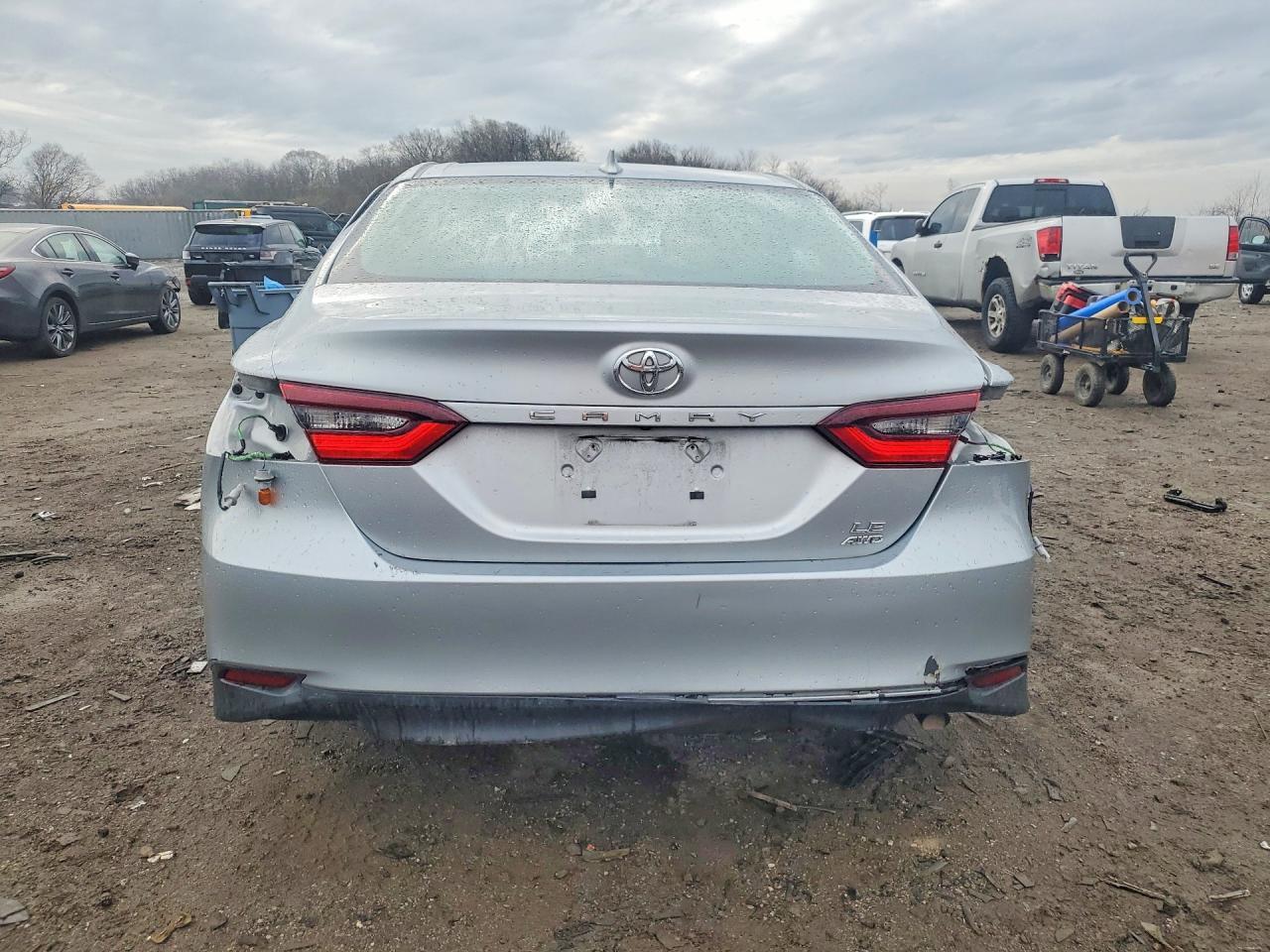2023 Toyota Camry Le - Фото 6