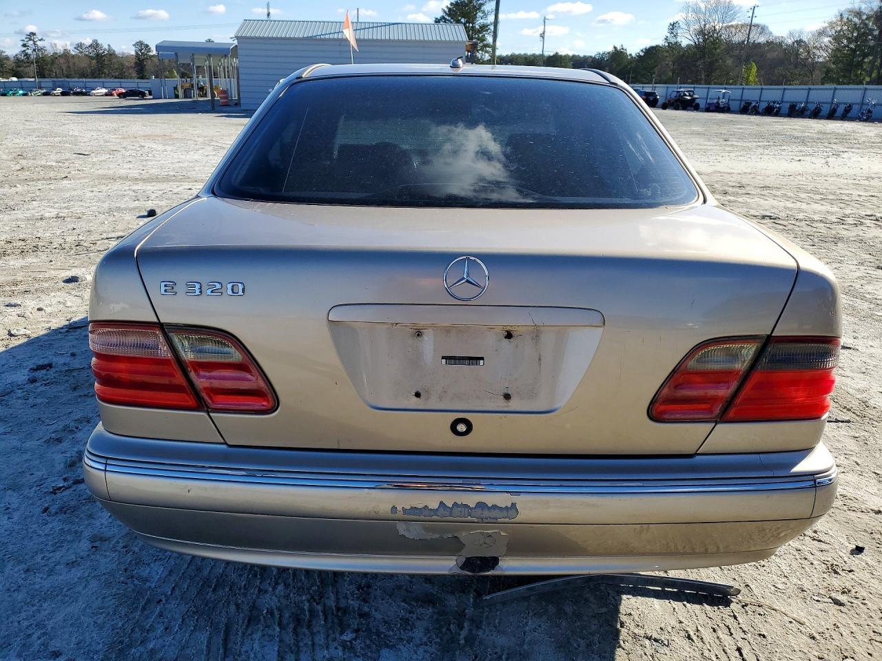 2002 Mercedes-Benz E 320 - Фото 6