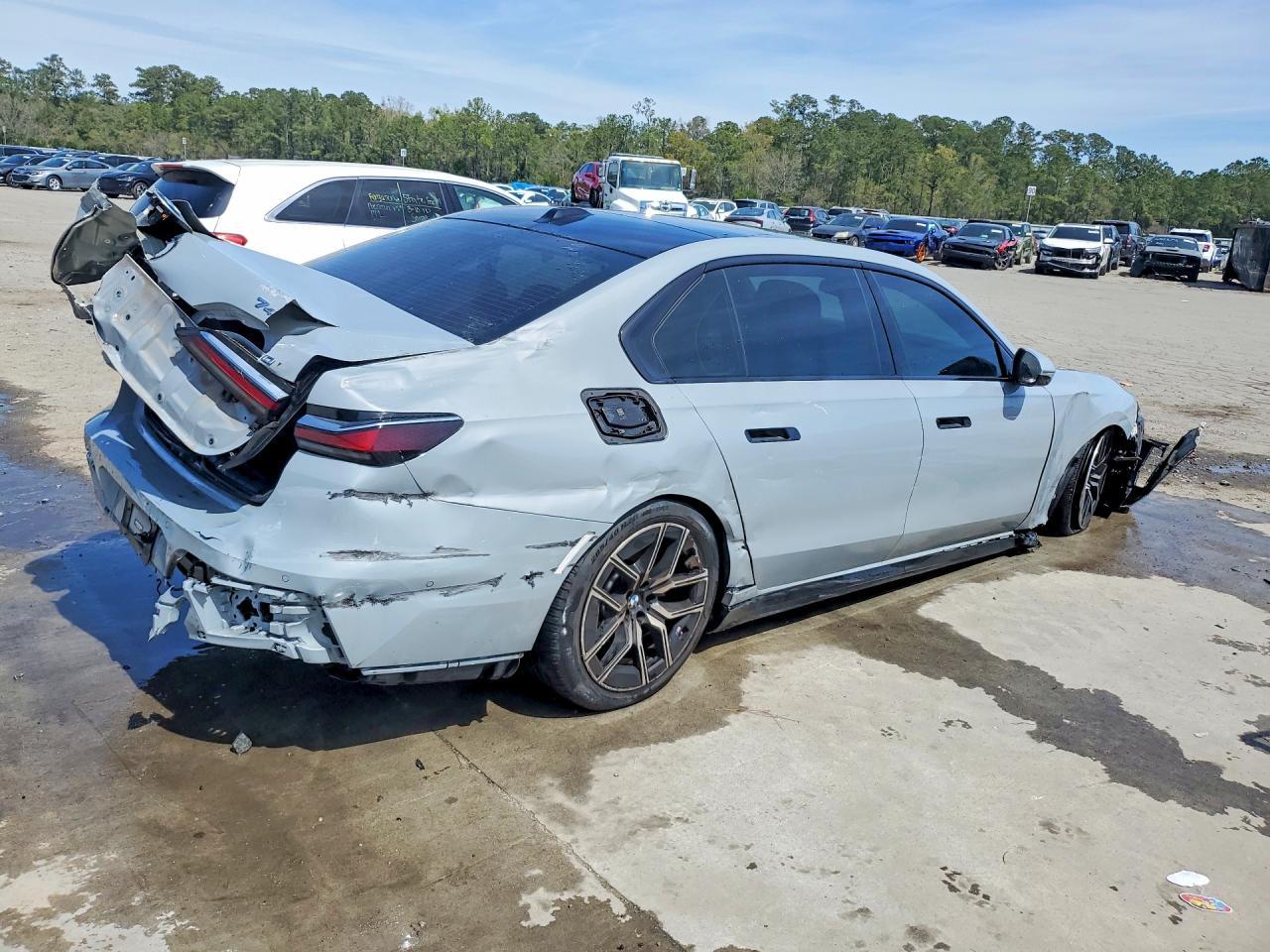 2023 BMW 740 I - Image 3