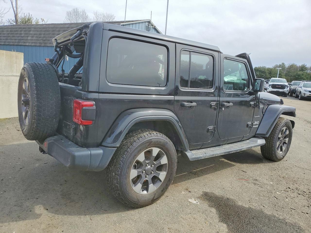2018 Jeep Wrangler Sahara - Фото 3