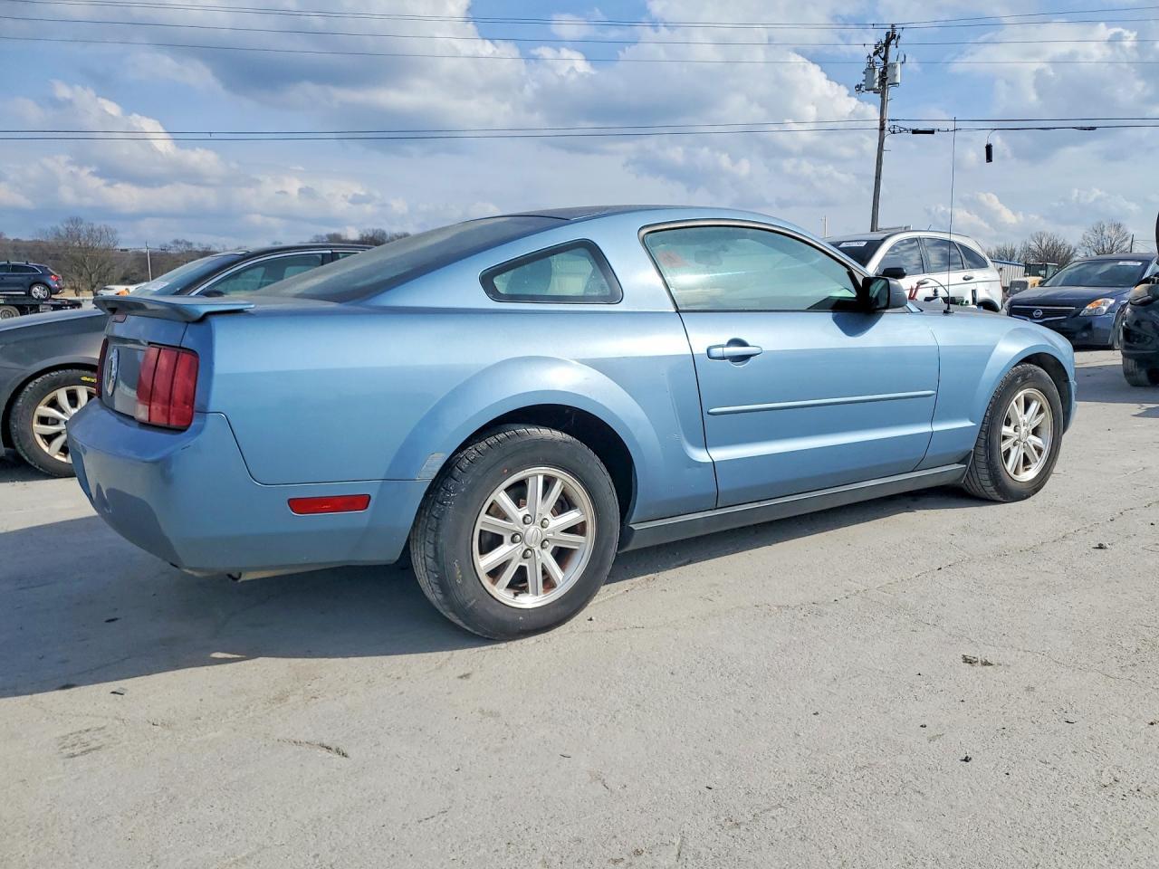 2008 Ford Mustang - Image 3
