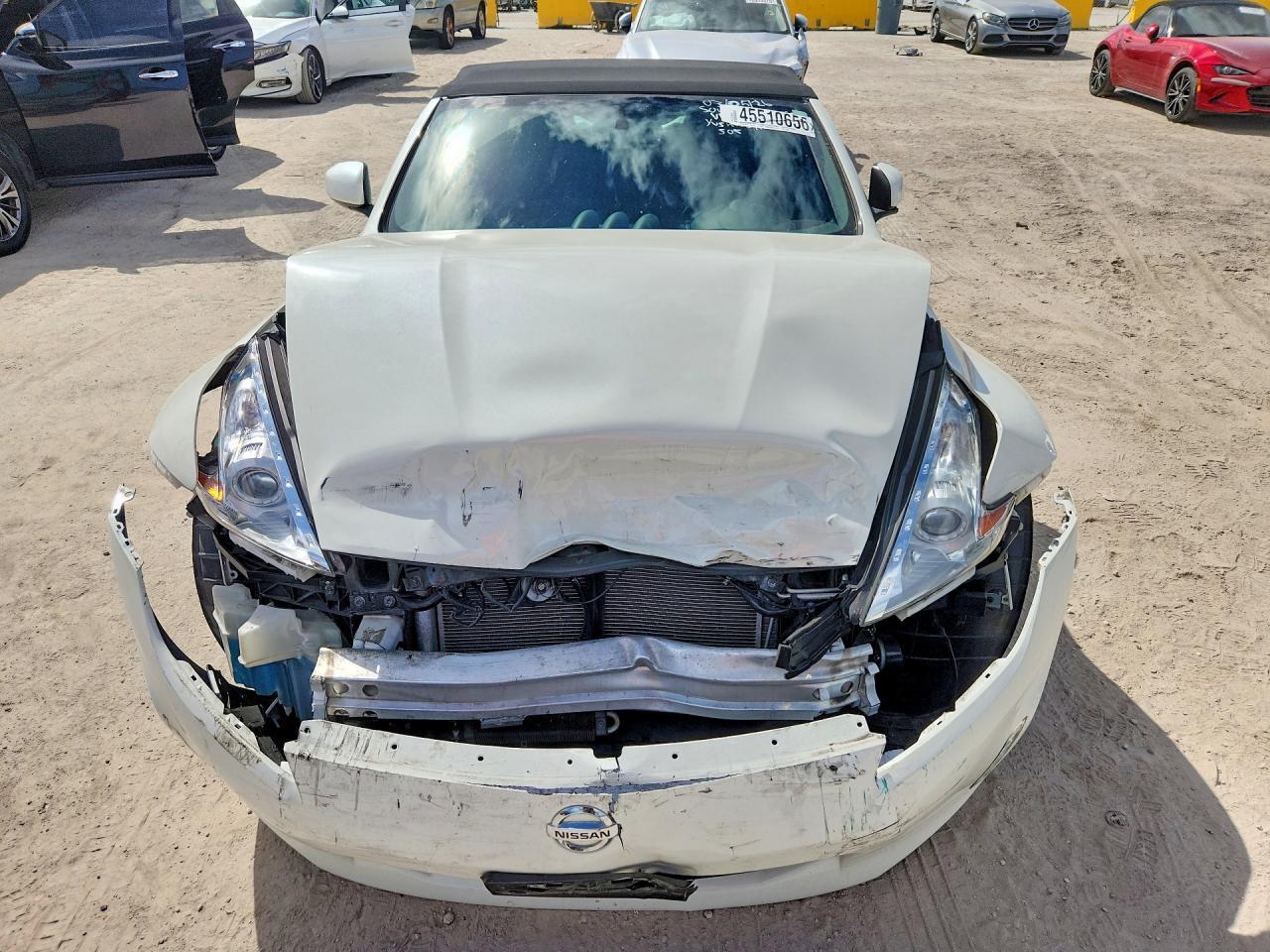 2017 Nissan 370Z Roadster - Фото 5
