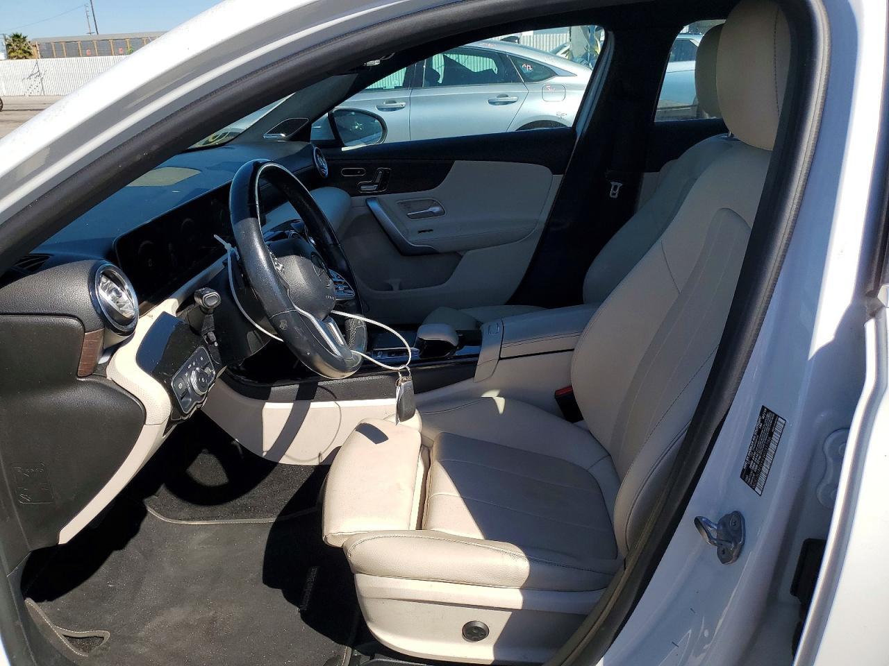 2019 Mercedes-Benz A 220 4Matic - Фото 7