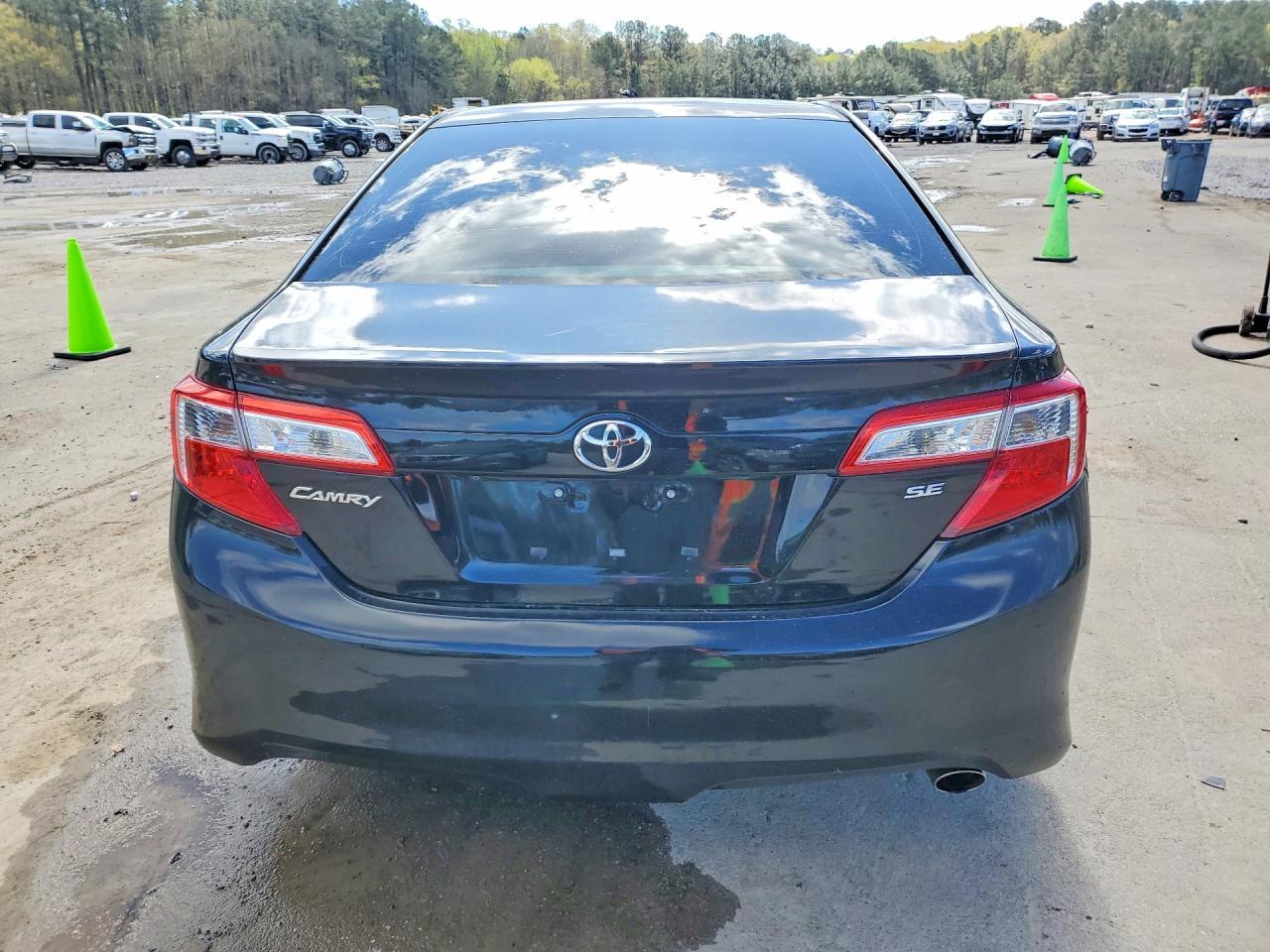 2014 Toyota Camry Se - Фото 6
