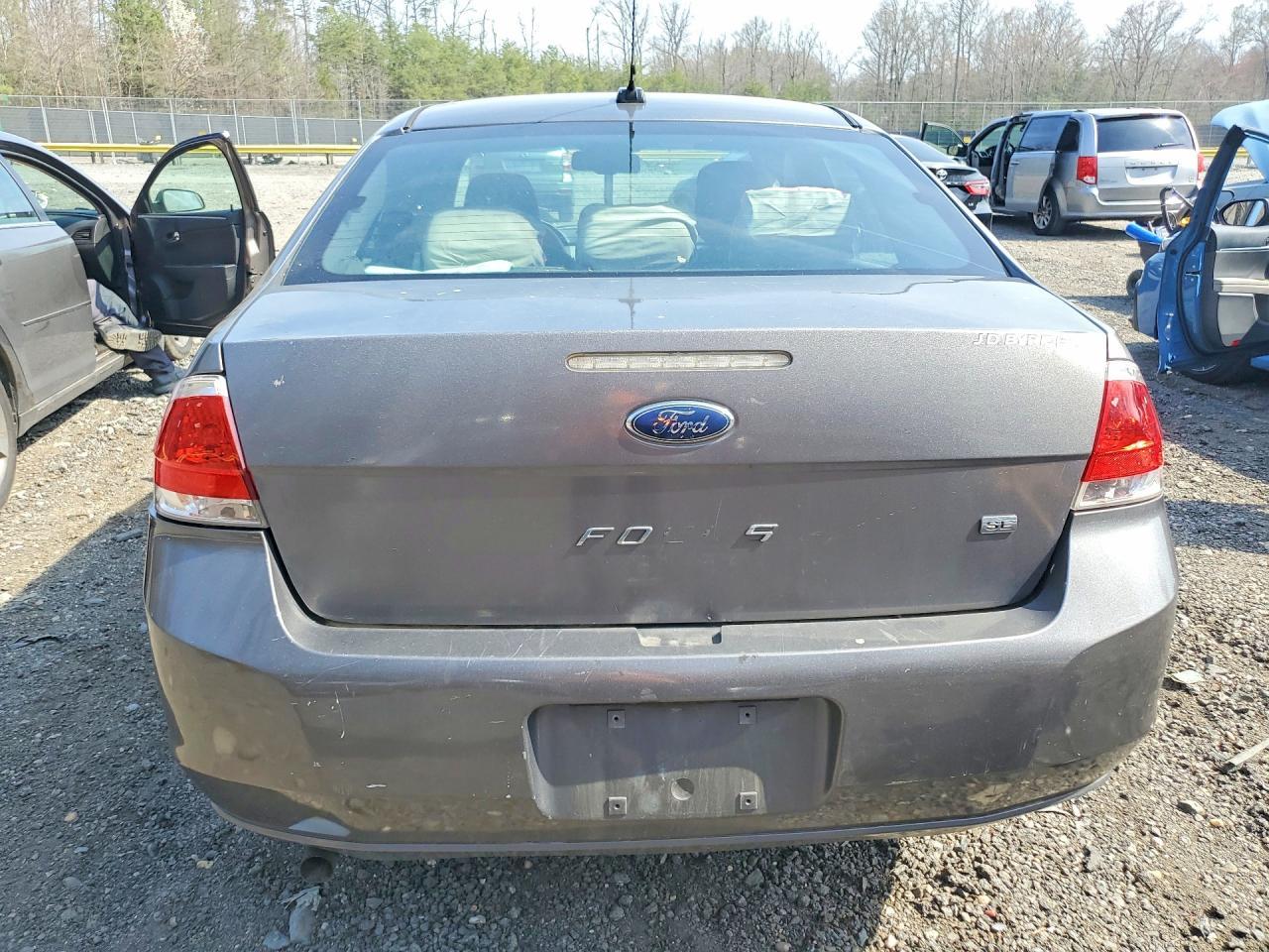 2010 Ford Focus Se - Image 6