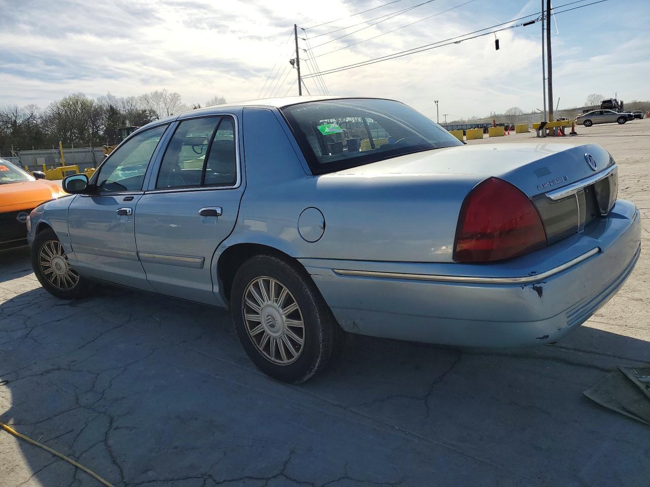 2010 Mercury Grand Marquis Ls - Фото 2