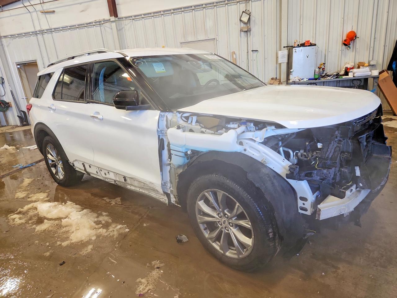 2022 Ford Explorer Limited - Image 4