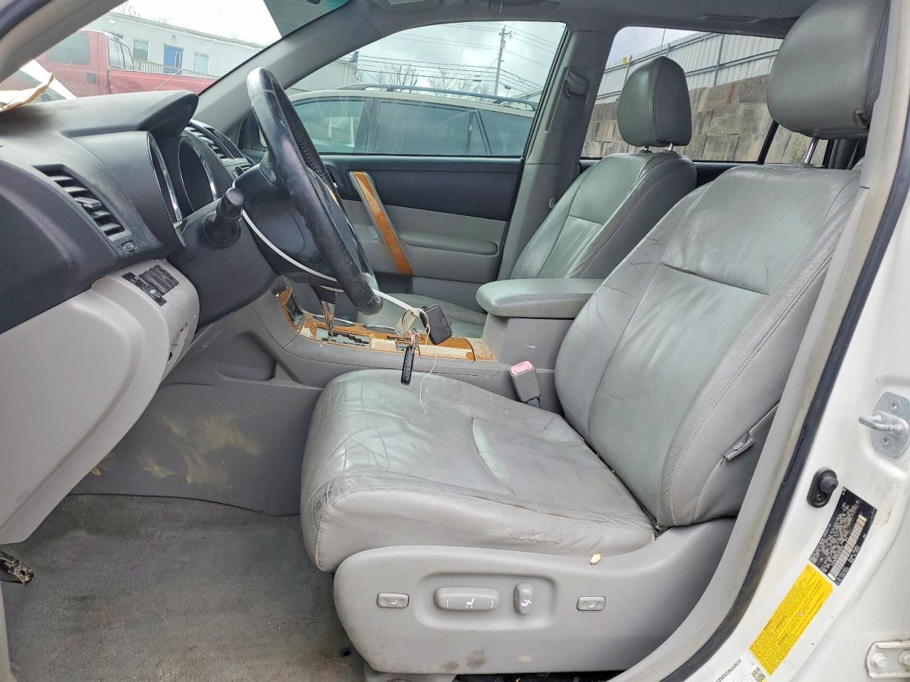 2008 Toyota Highlander Hybrid Limited - Image 7