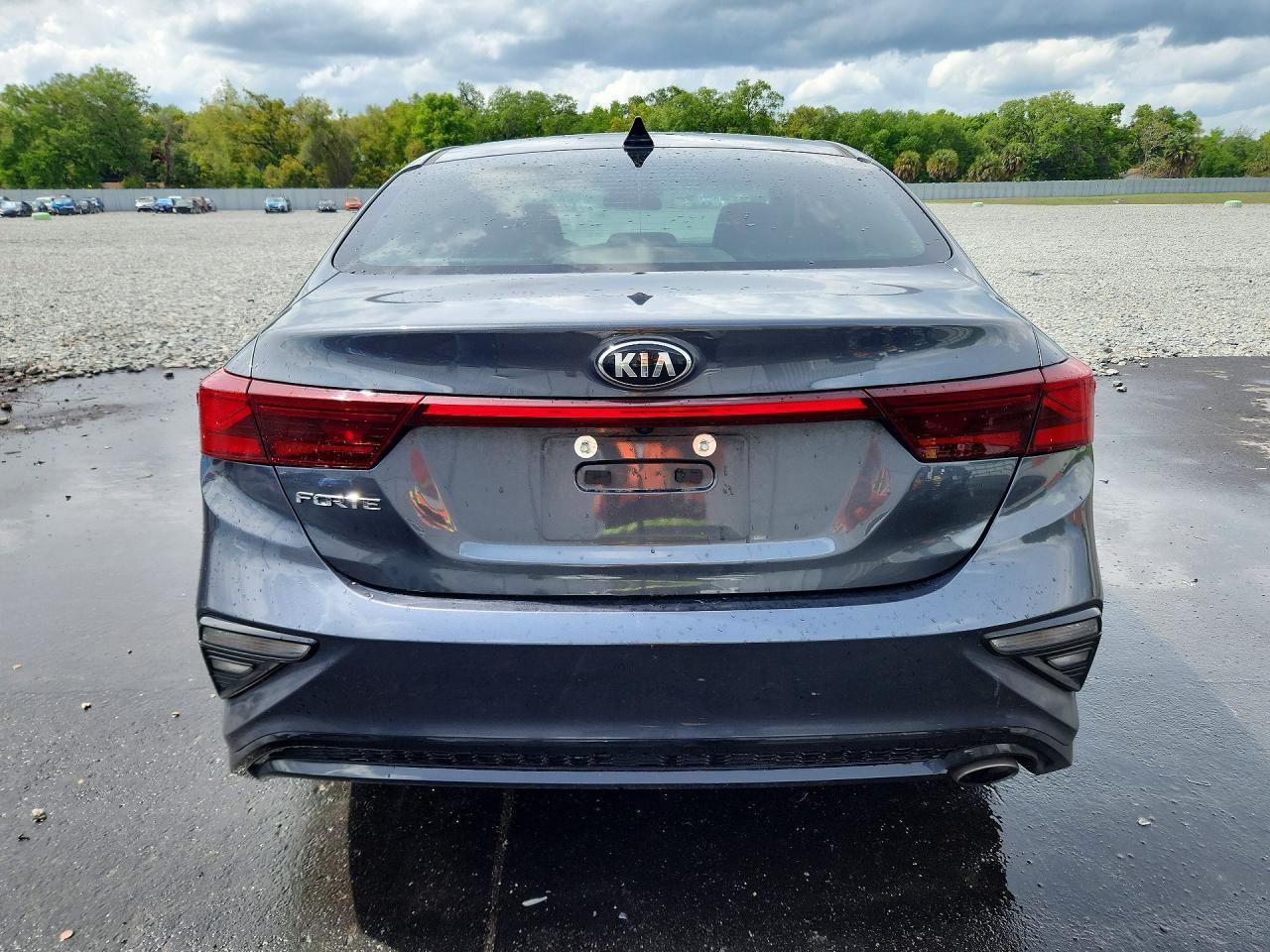 2021 Kia Forte Lxs - Фото 6