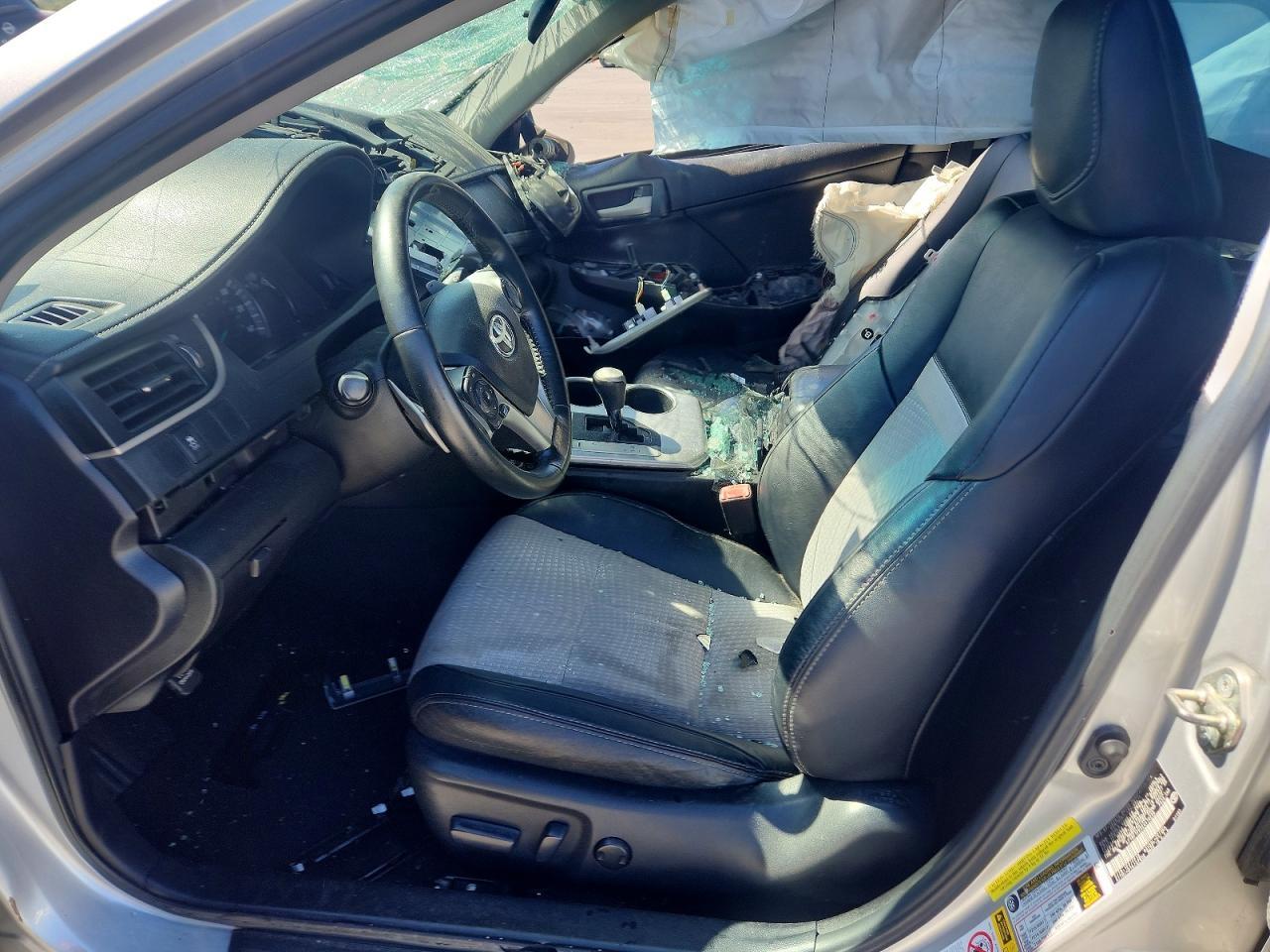 2014 Toyota Camry Se - Image 7