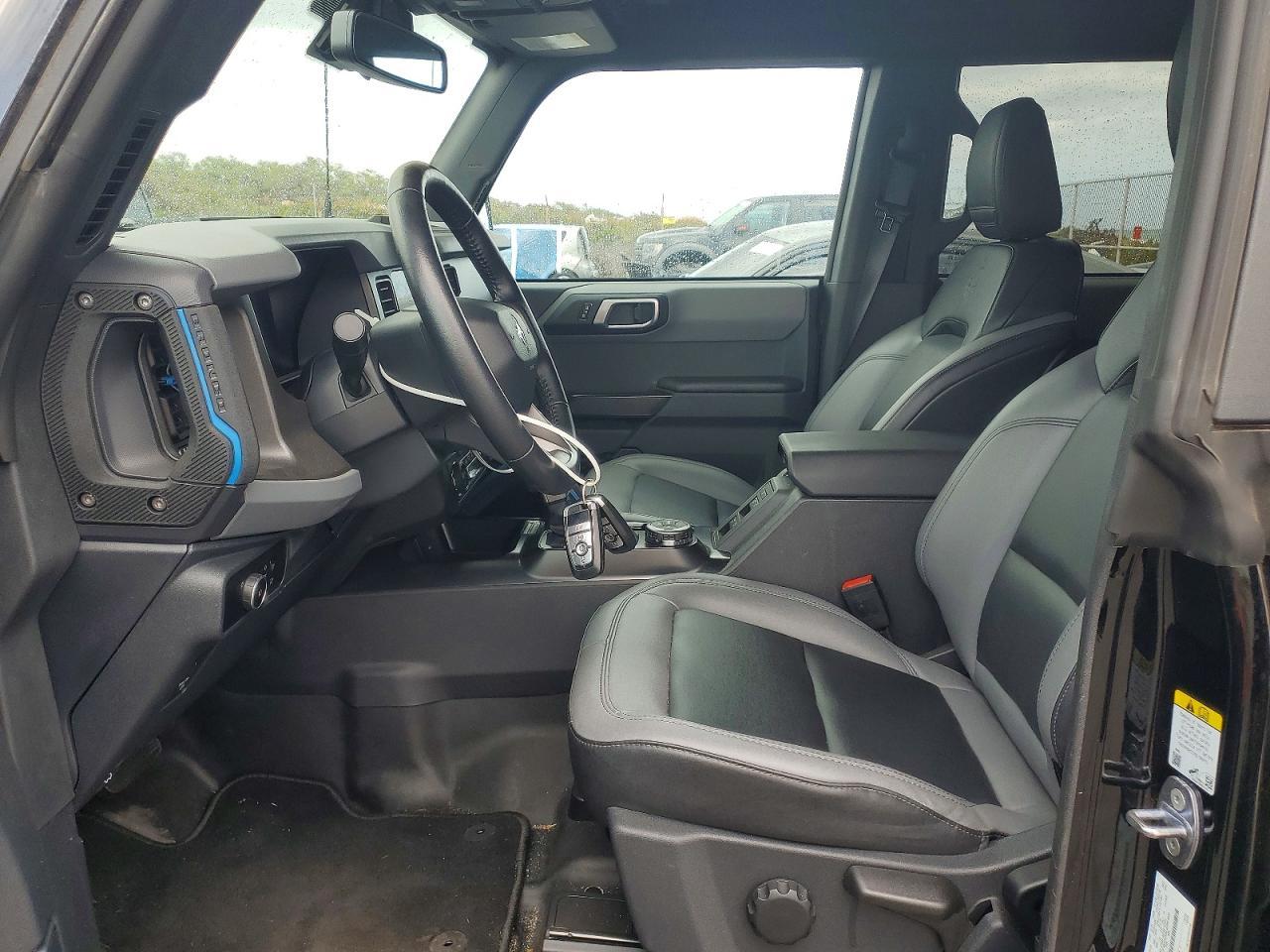 2024 Ford Bronco Black Diamond - Image 7