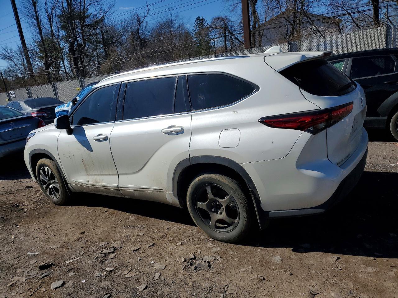 2021 Toyota Highlander Xle - Фото 2