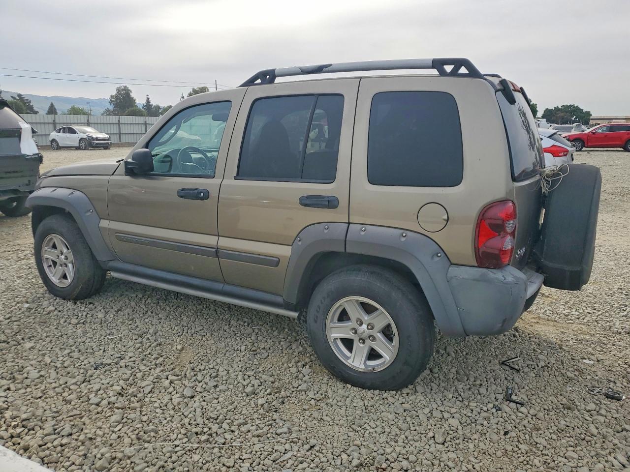 2005 Jeep Liberty Renegade - Image 2