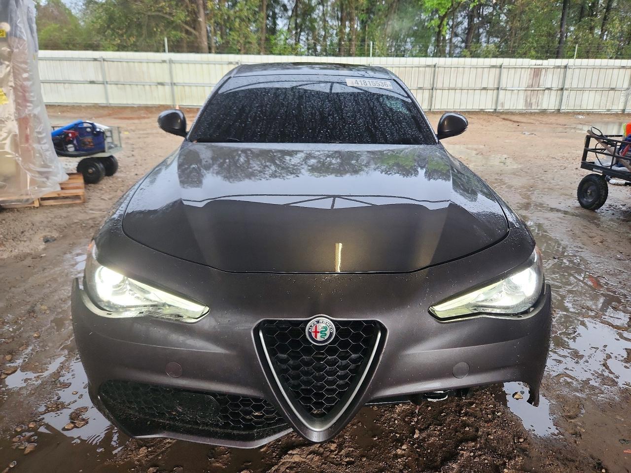 2018 Alfa Romeo Giulia - Фото 5