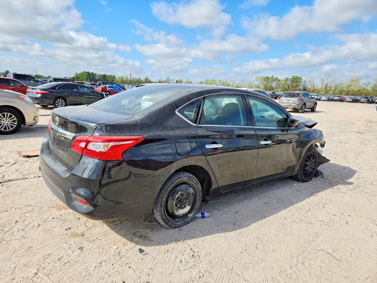 2018 Nissan Sentra S - Image 3