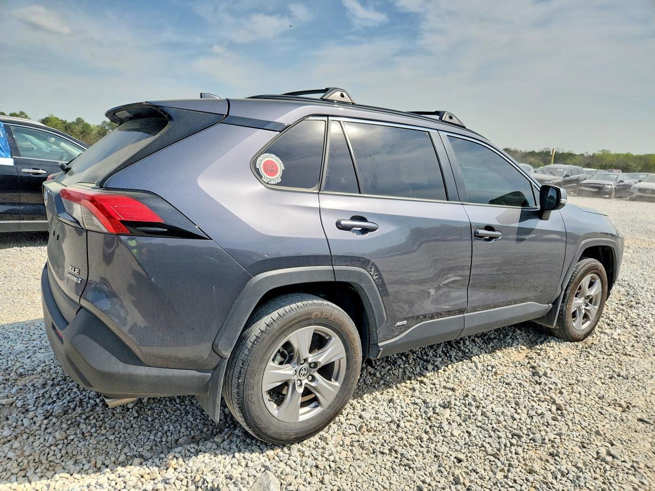2023 Toyota Rav4 Hybrid Xle - Image 3