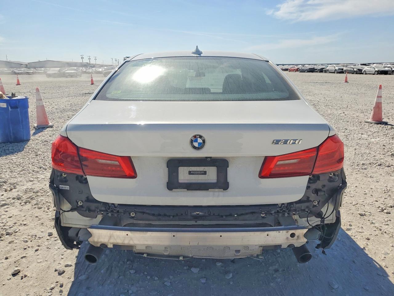 2020 BMW 530 I - Image 6