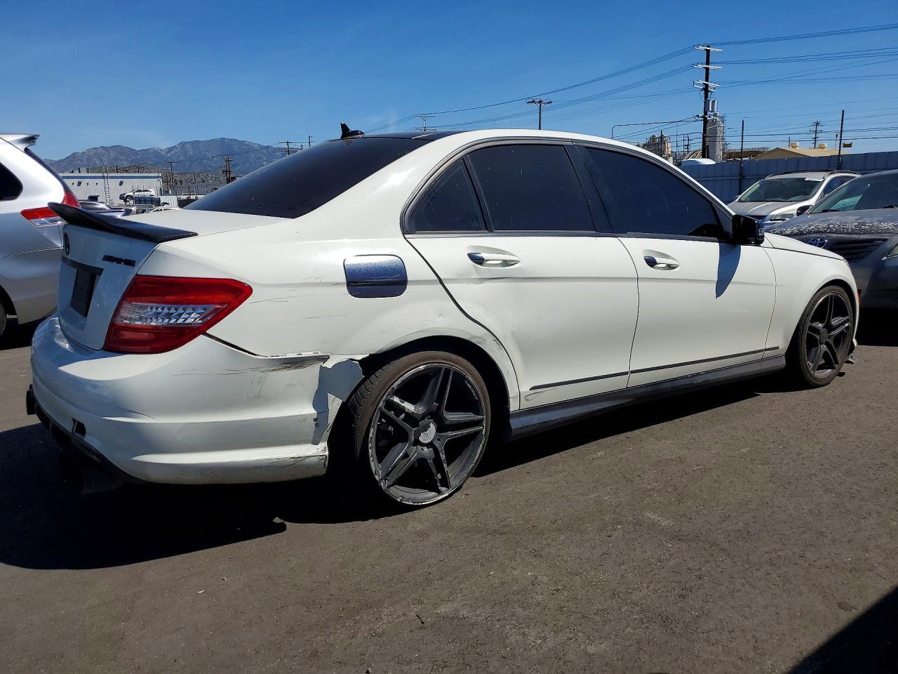 2011 Mercedes-Benz C 350 - Фото 3