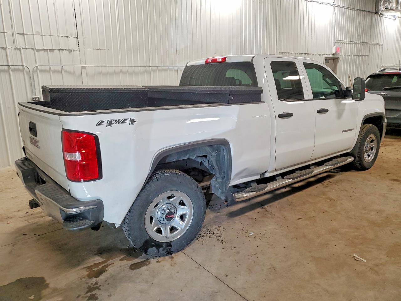 2017 GMC Sierra K1500 - Image 3