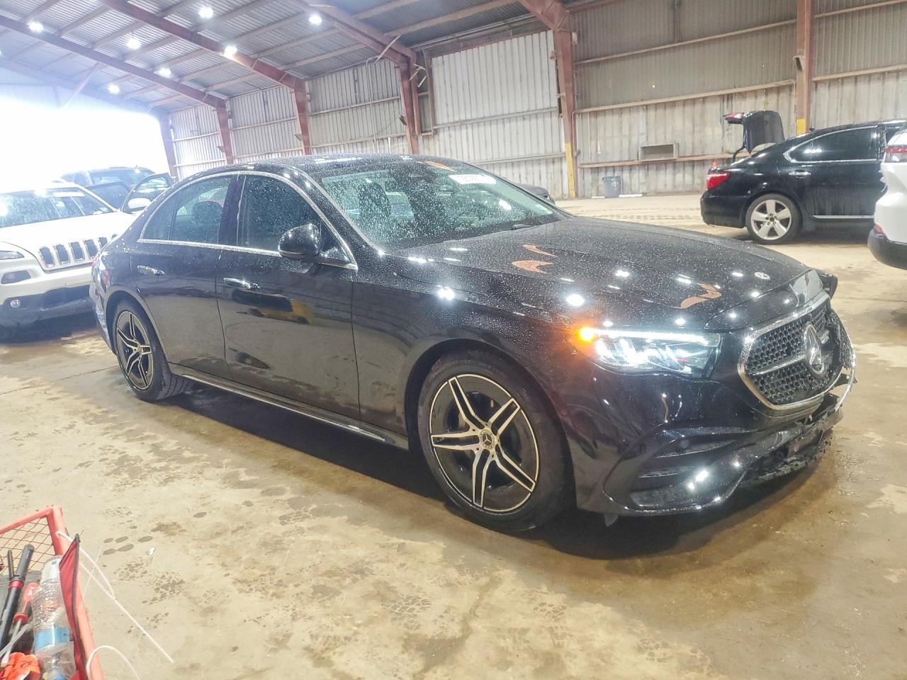 2026 Mercedes-Benz E 320 4Matic - Image 4