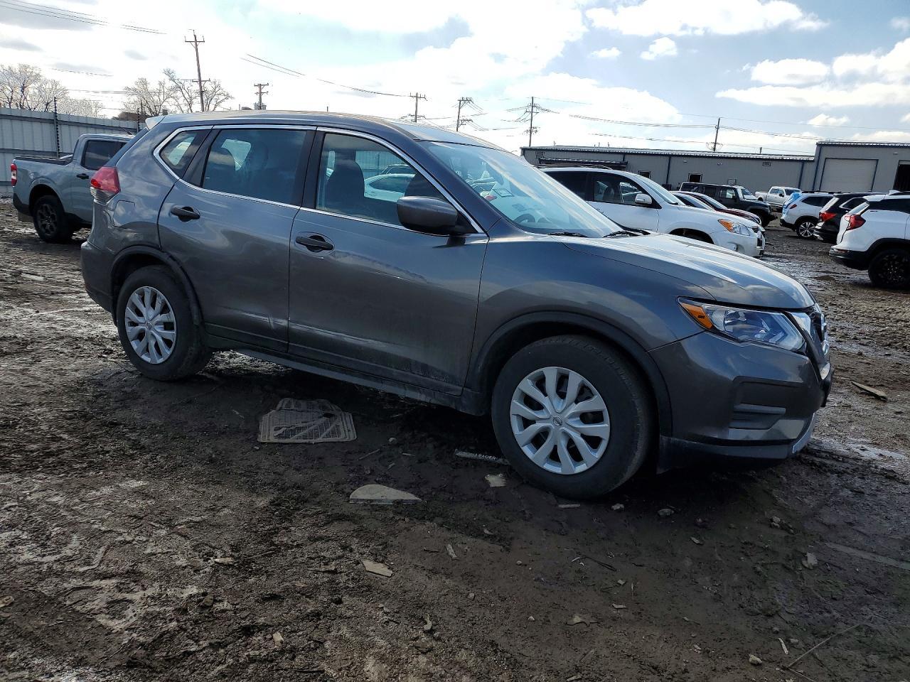 2017 Nissan Rogue S - Image 4