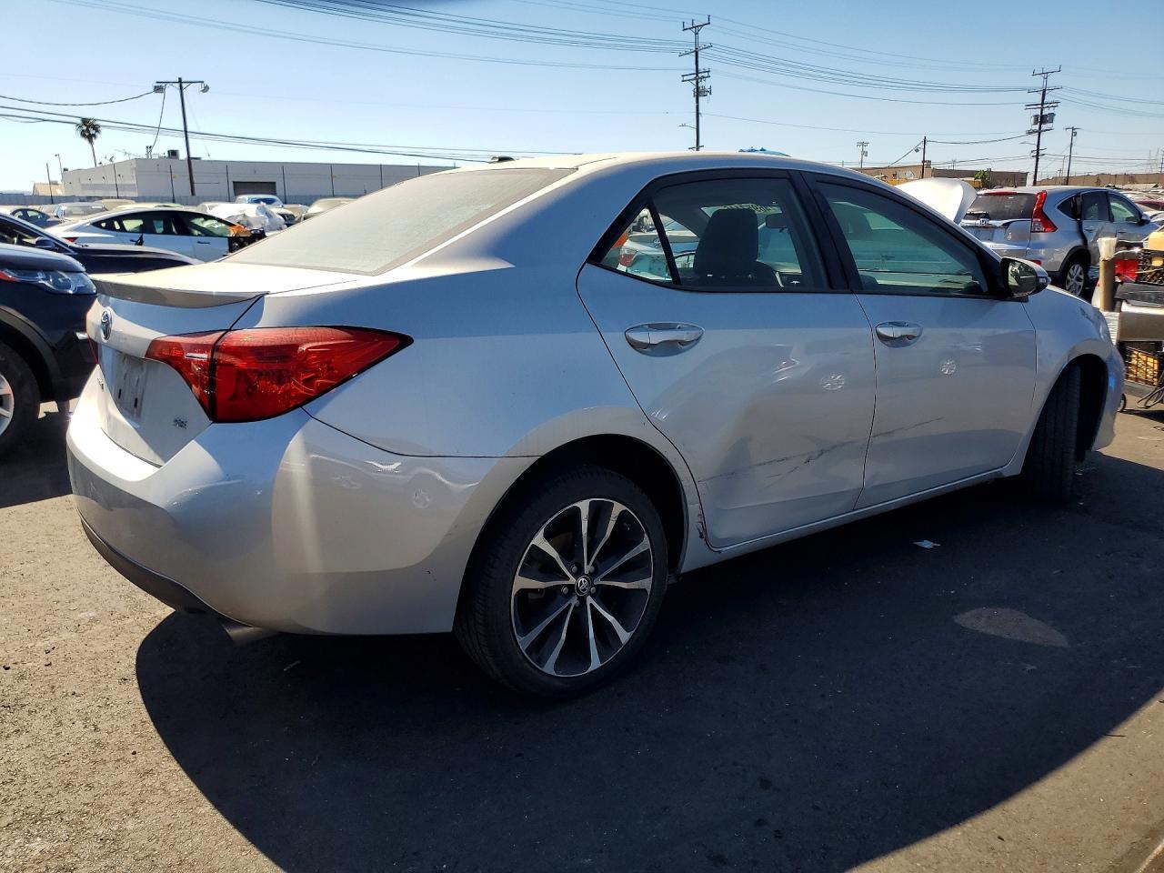 2017 Toyota Corolla Se - Image 3