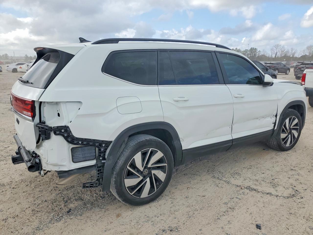 2024 Volkswagen Atlas Se - Фото 3
