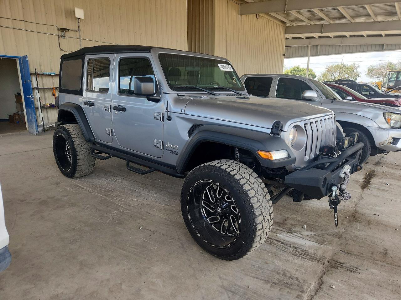 2021 Jeep Wrangler Unlimited Sport - Фото 4