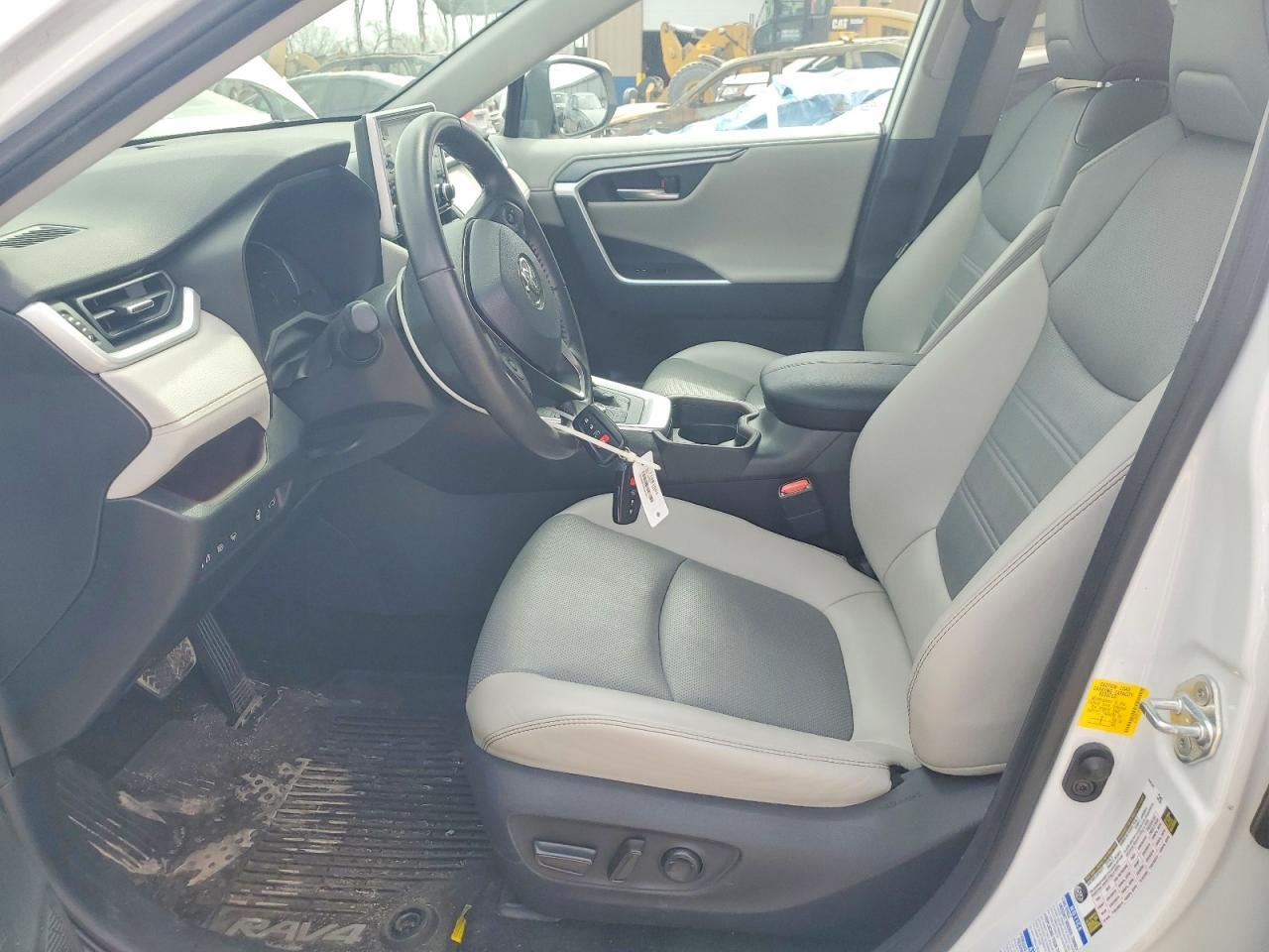2019 Toyota Rav4 Limited - Image 7