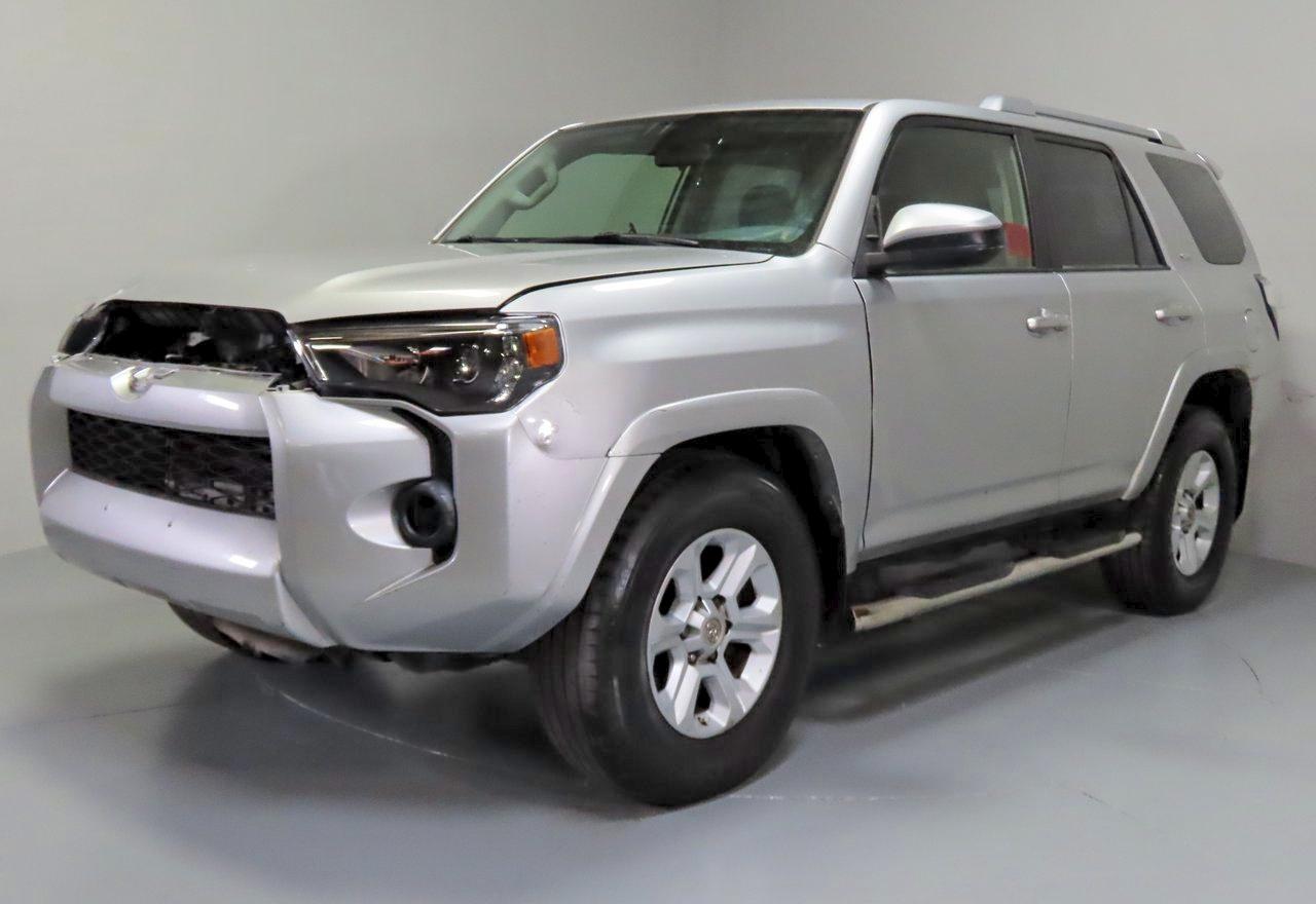 2016 Toyota 4Runner Sr5 - Image 2