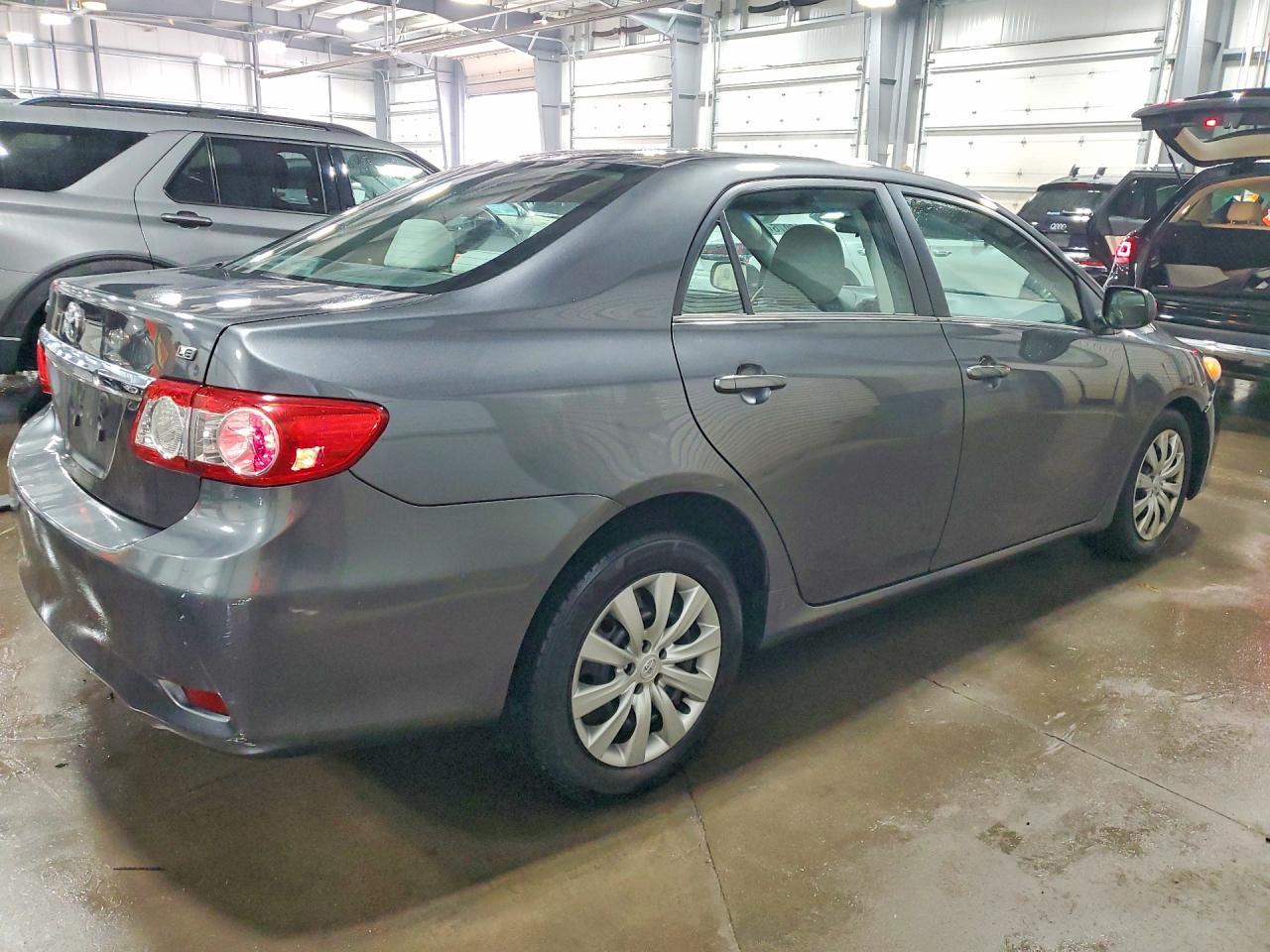 2013 Toyota Corolla Le - Image 3