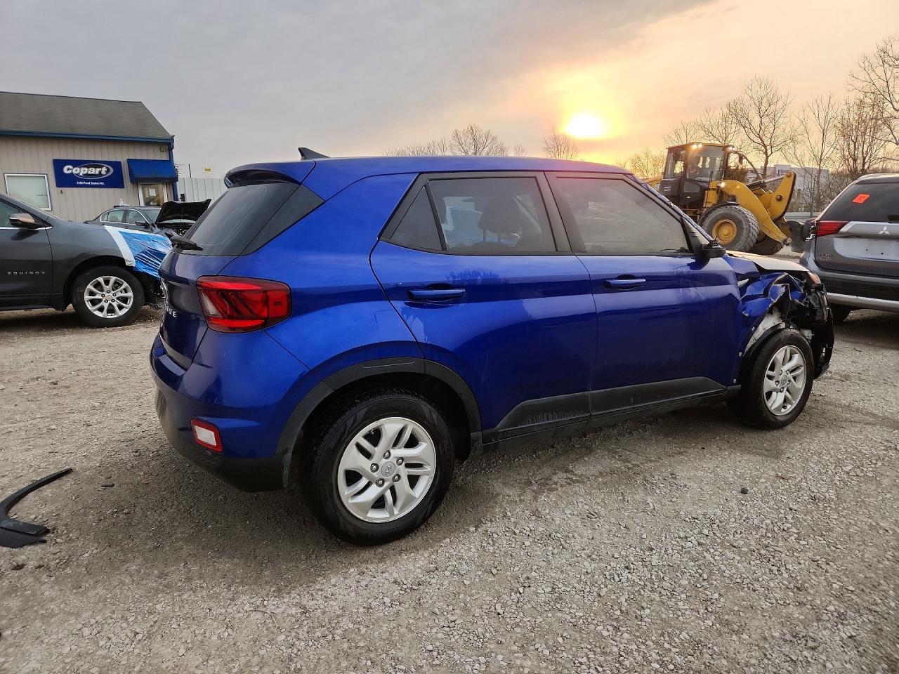 2021 Hyundai Venue Se - Image 3